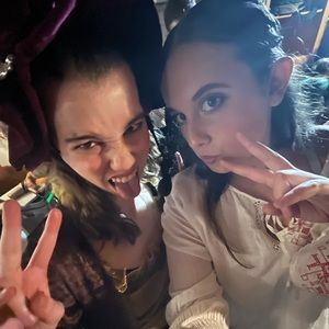 Meet your Posher, Opal